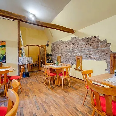 Flat In Meisberg With In-house Catering Otel Meisburg